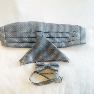 Philip Stuart Silk Cummerbund , Bow Tie and Pocket Square  USA